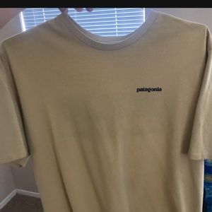 Patagonia yellow tee